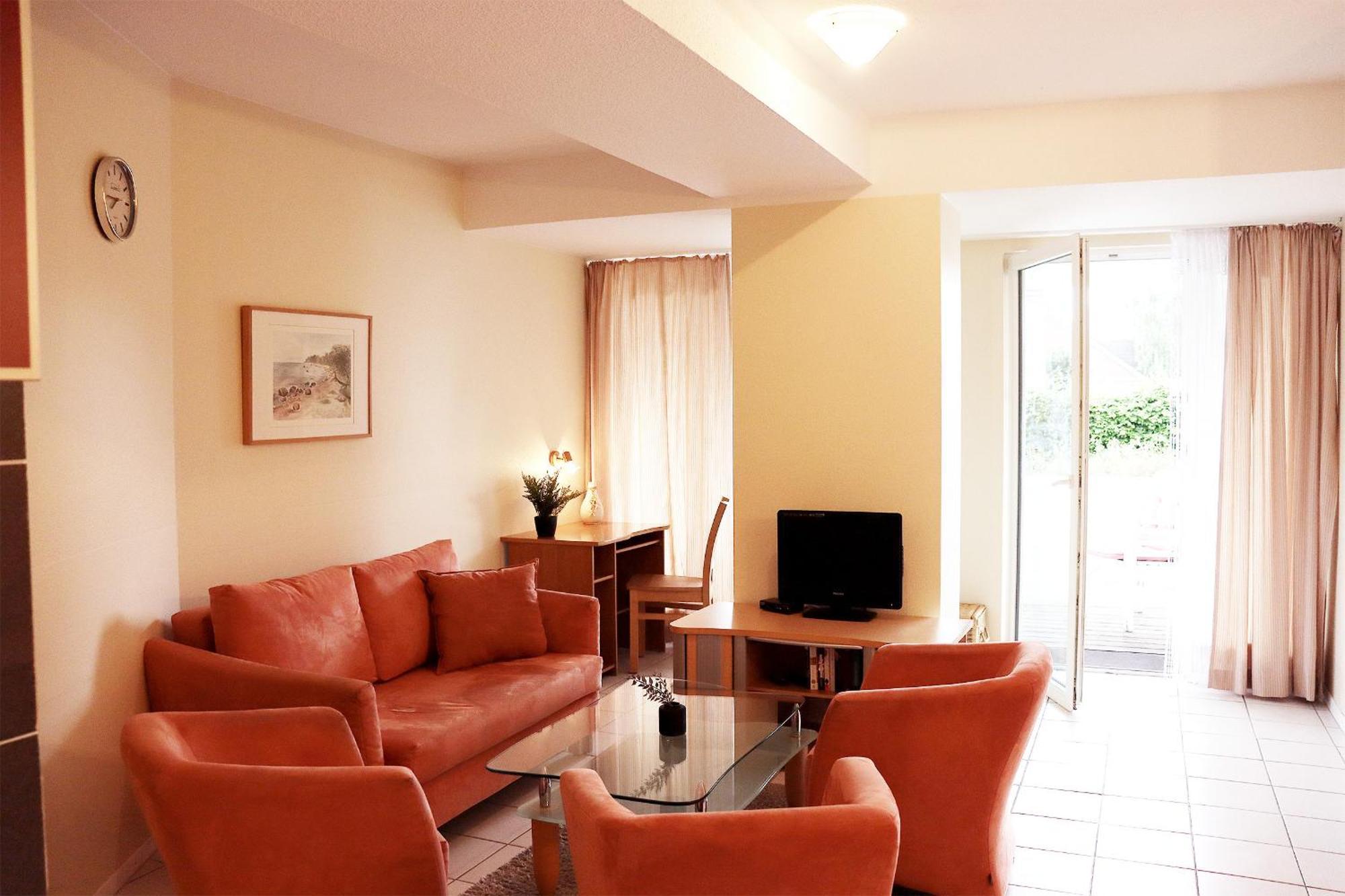 Ferienwohnung Mit Meerblick Und Terrasse - Nur 50 Meter Zum Strand - Inklusive Eigenem Parkplatz Und Fahrradunterstellplatz Sierksdorf Exterior photo