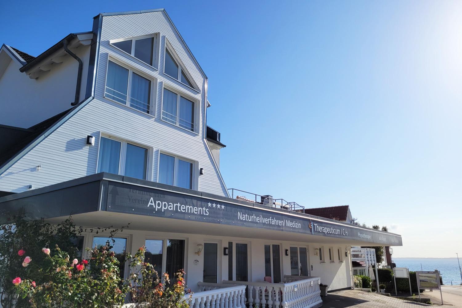 Ferienwohnung Mit Meerblick Und Terrasse - Nur 50 Meter Zum Strand - Inklusive Eigenem Parkplatz Und Fahrradunterstellplatz Sierksdorf Exterior photo
