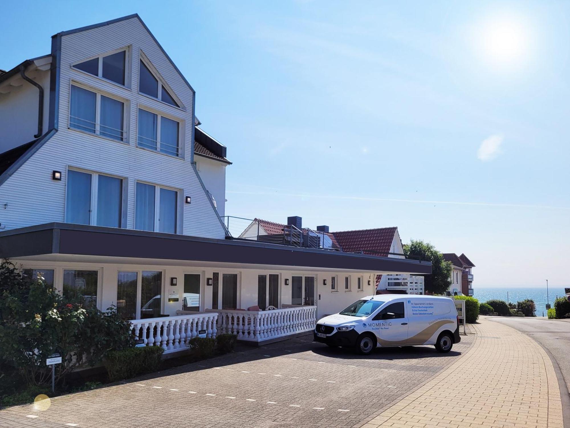Ferienwohnung Mit Meerblick Und Terrasse - Nur 50 Meter Zum Strand - Inklusive Eigenem Parkplatz Und Fahrradunterstellplatz Sierksdorf Exterior photo