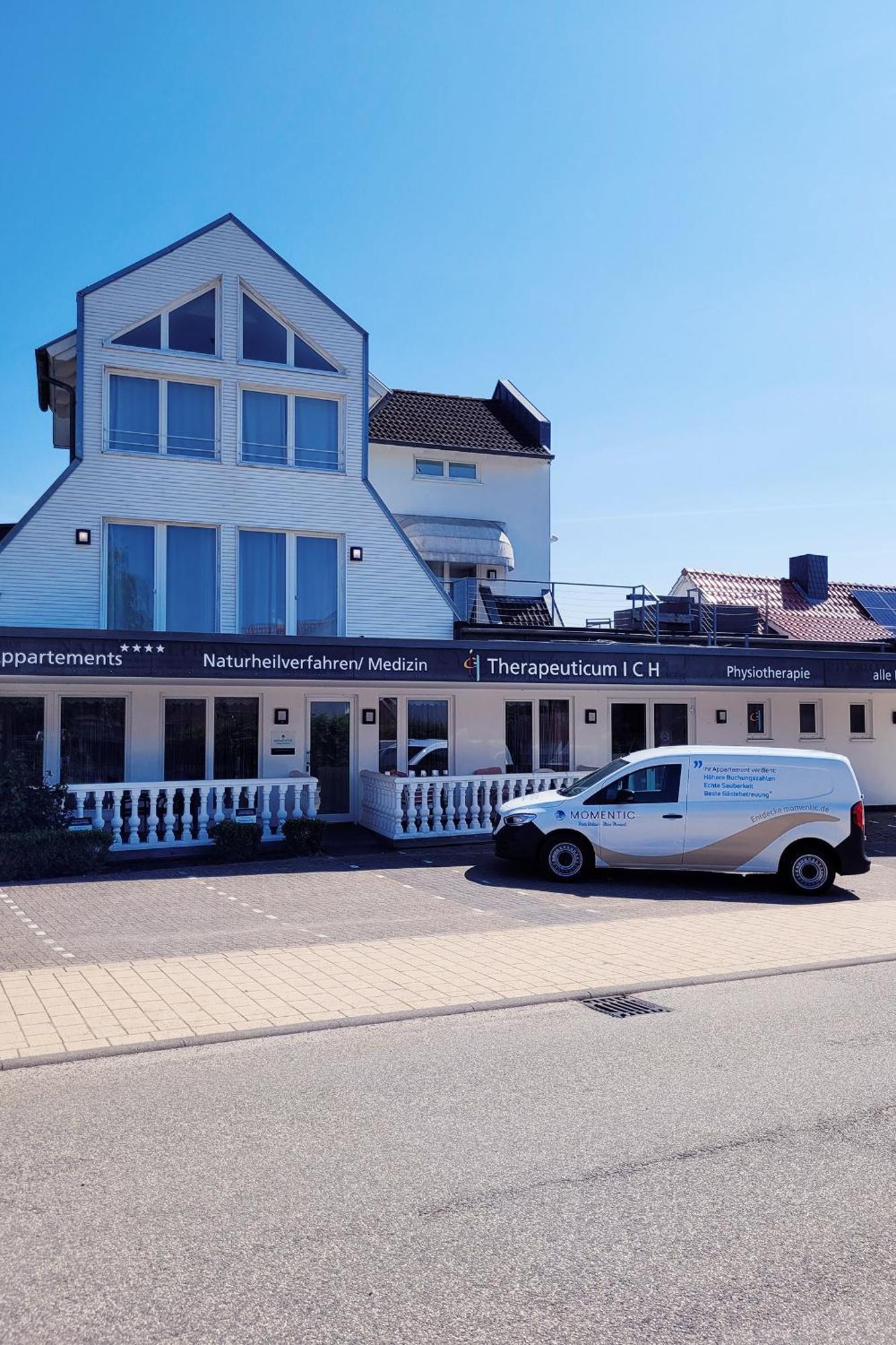 Ferienwohnung Mit Meerblick Und Terrasse - Nur 50 Meter Zum Strand - Inklusive Eigenem Parkplatz Und Fahrradunterstellplatz Sierksdorf Exterior photo